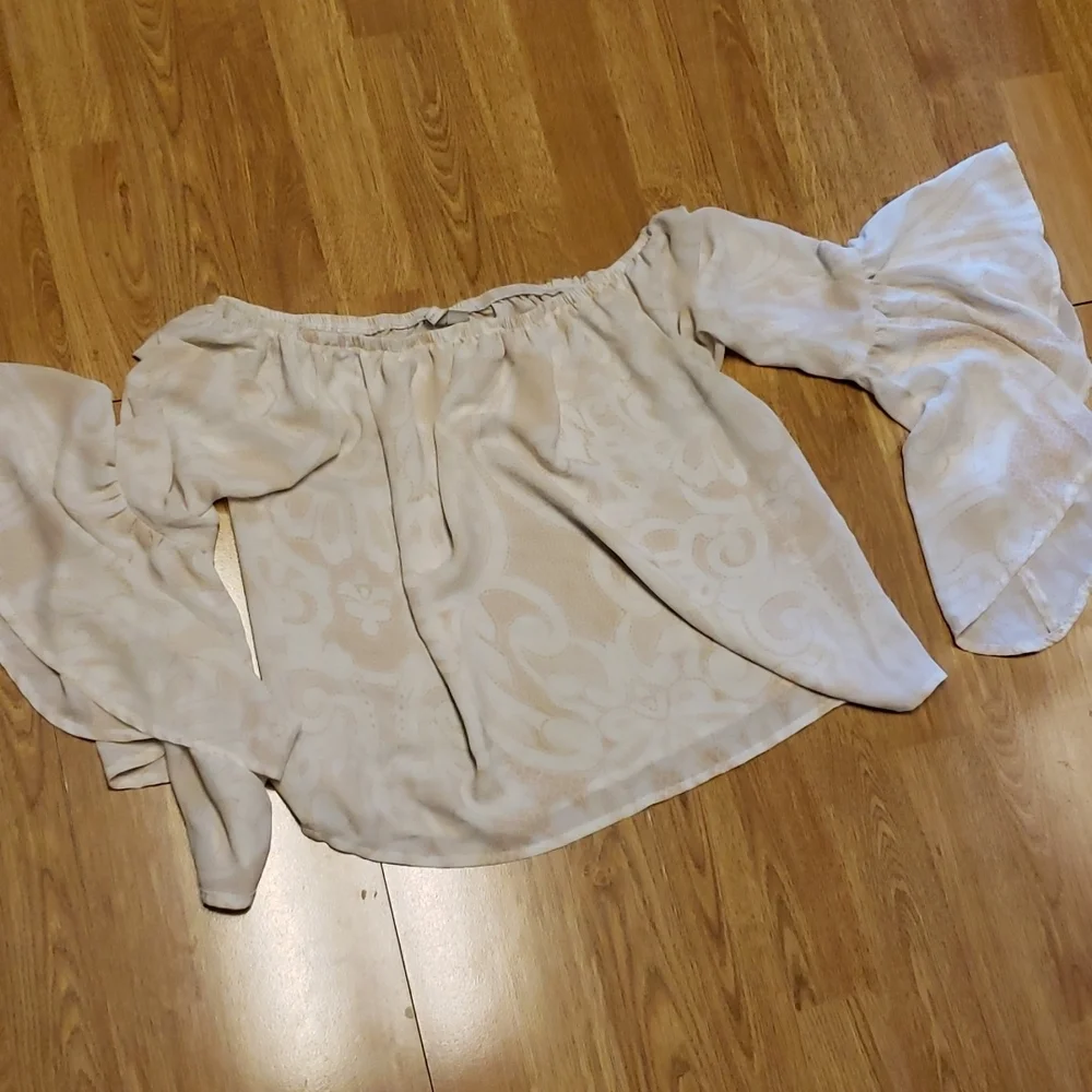 Cato off the shoulder flowy top size XS